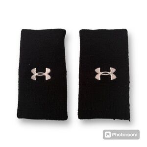 USED - Under Armour 6” Performance Wrist Bands